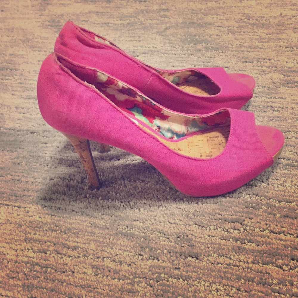 Women’s shoes